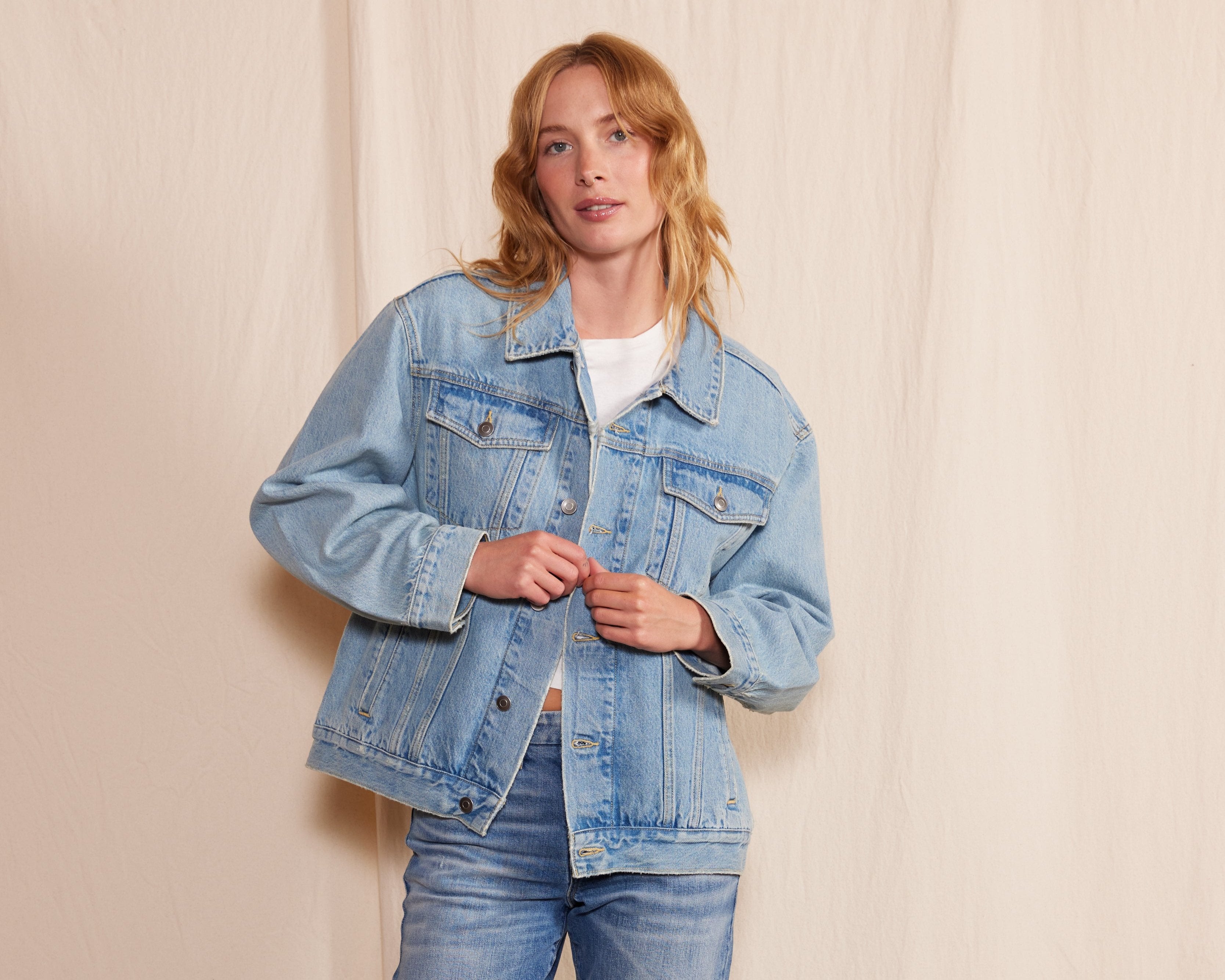 AUTHENTIC TRUCKER IN LIGHT WORN WASH