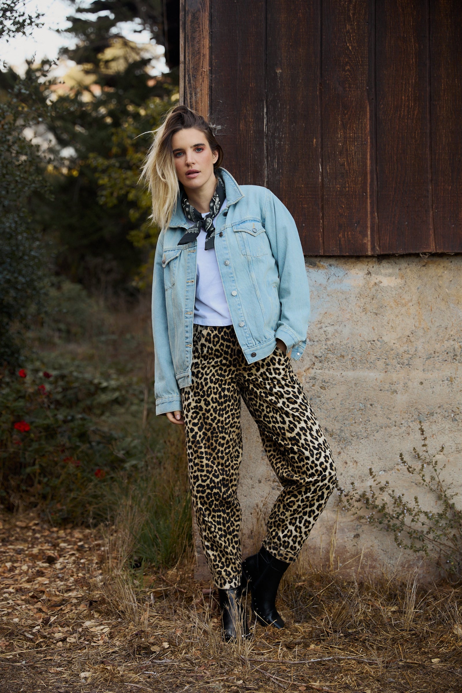 TARE BARREL PANT IN LEOPARD
