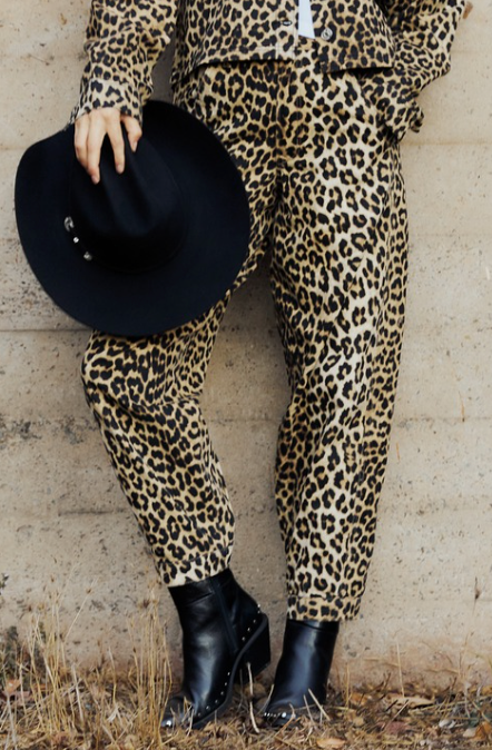 TARE BARREL PANT IN LEOPARD