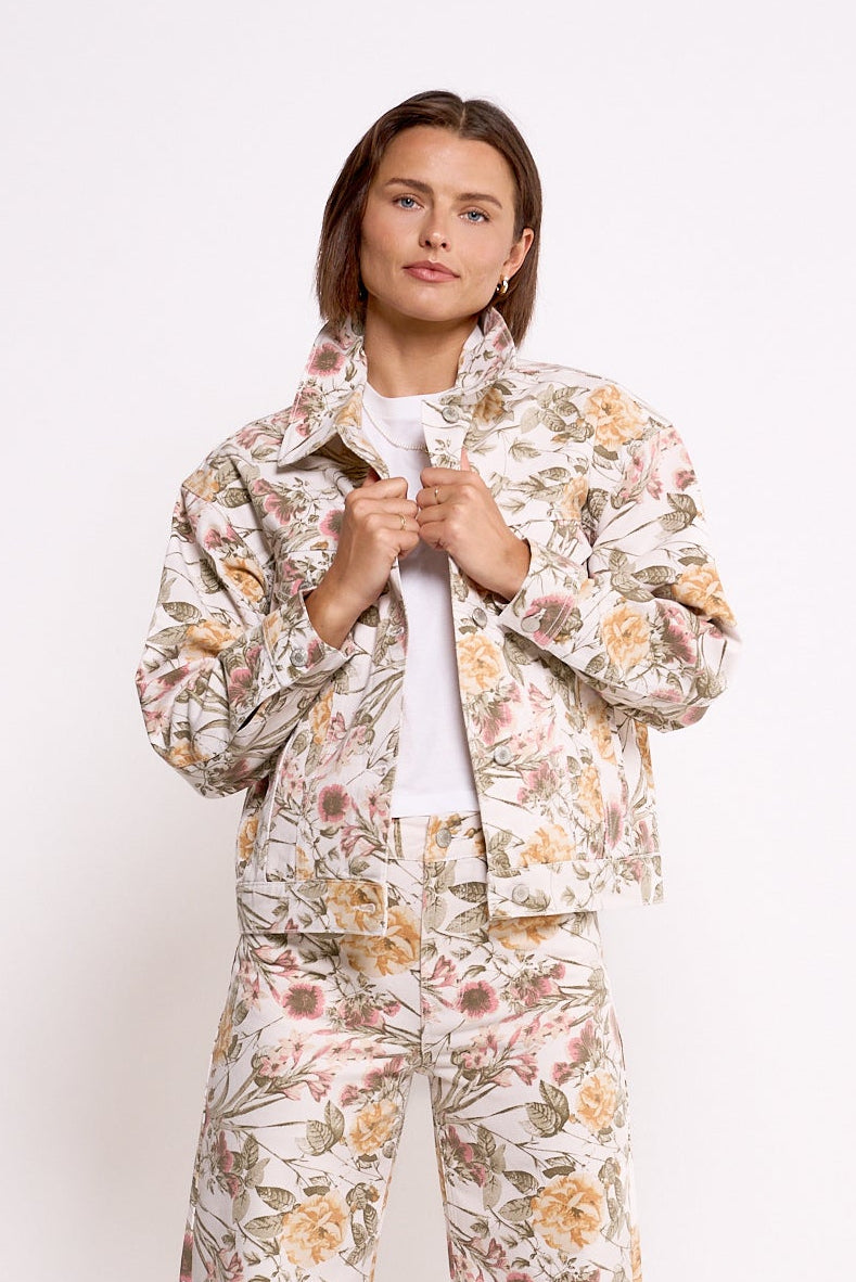 90's Trucker in Garden Joy Print