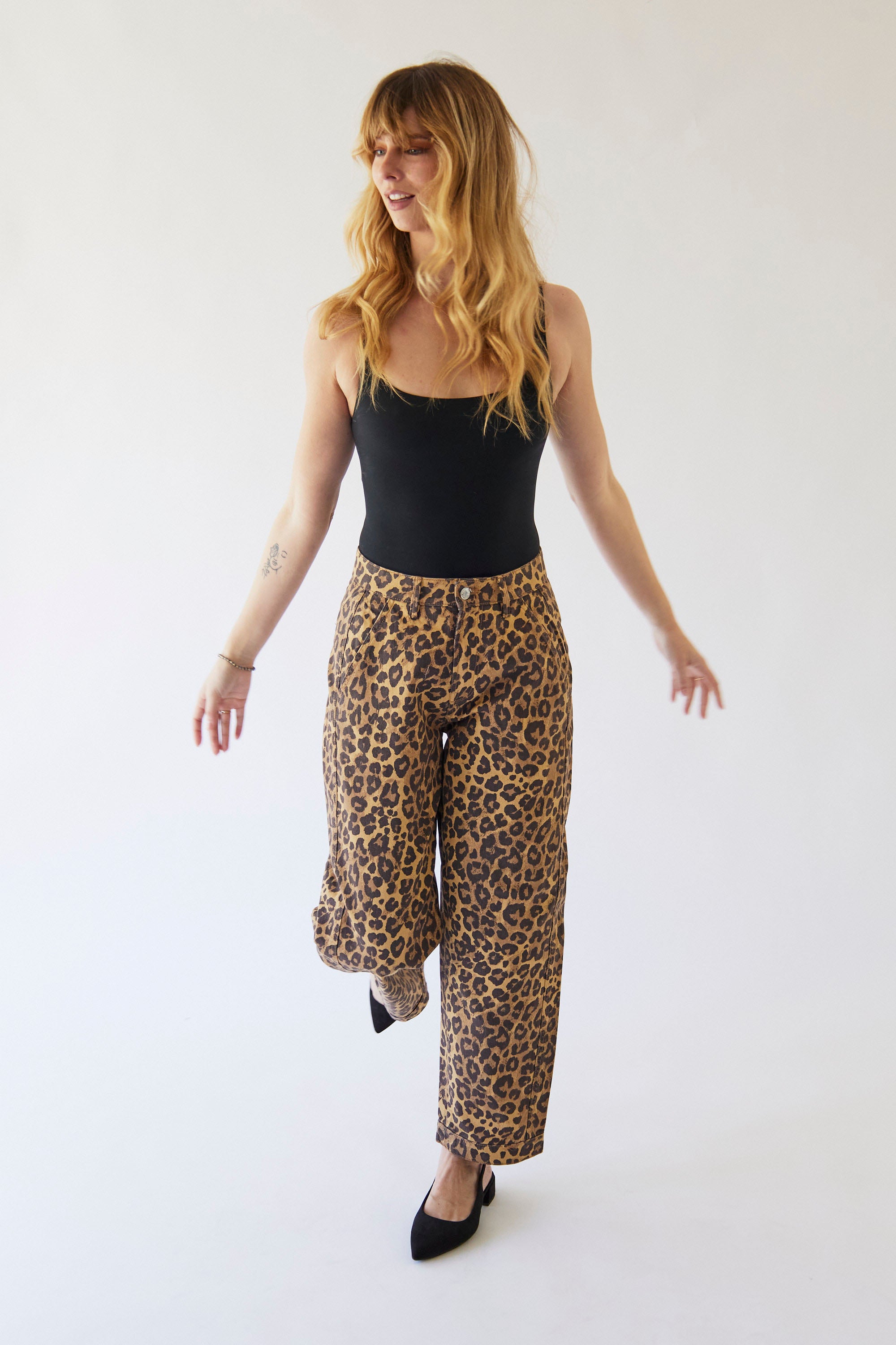 Tara Barrel Pant in Leopard